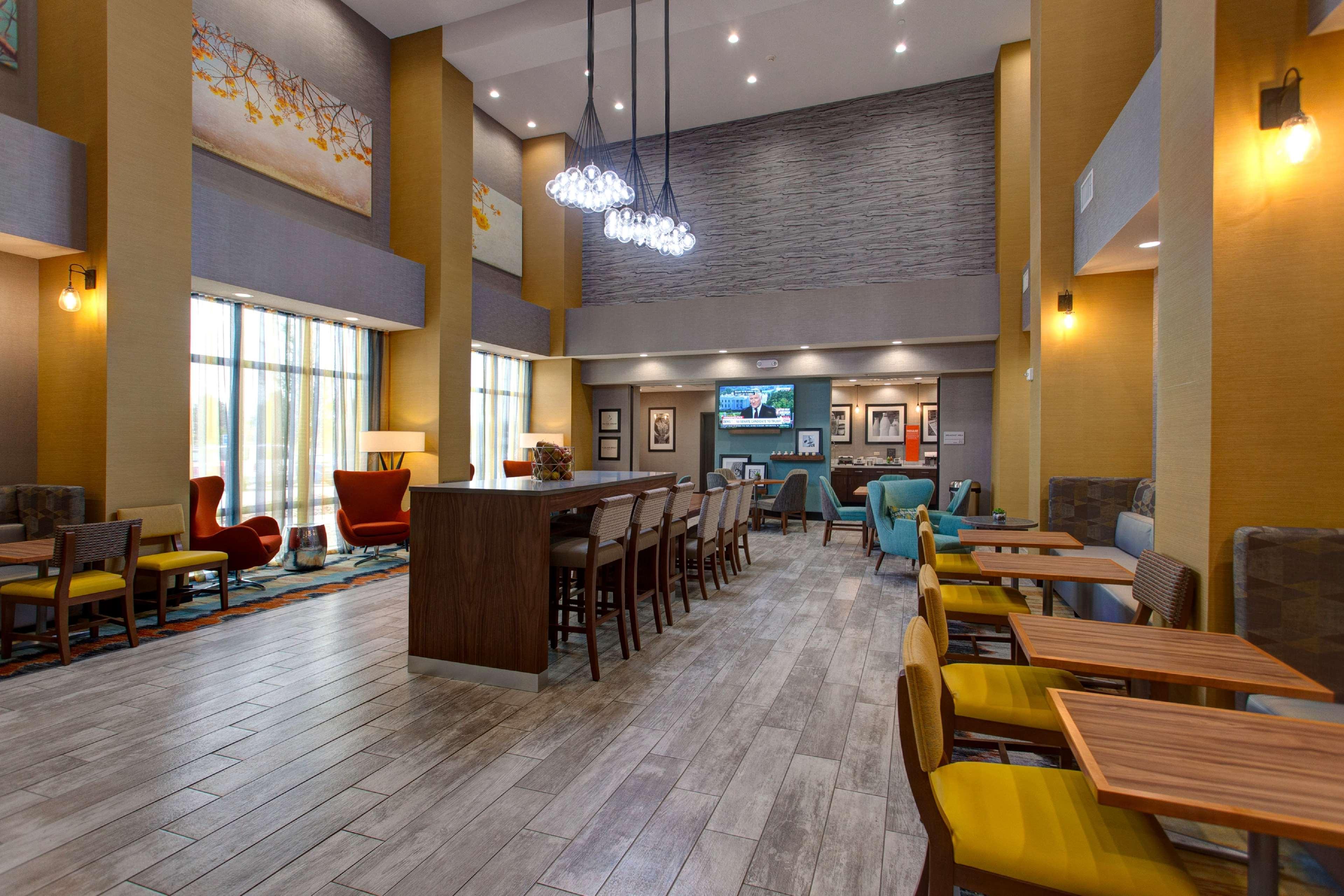 Hampton Inn & Suites-Wichita/Airport, Ks Kültér fotó