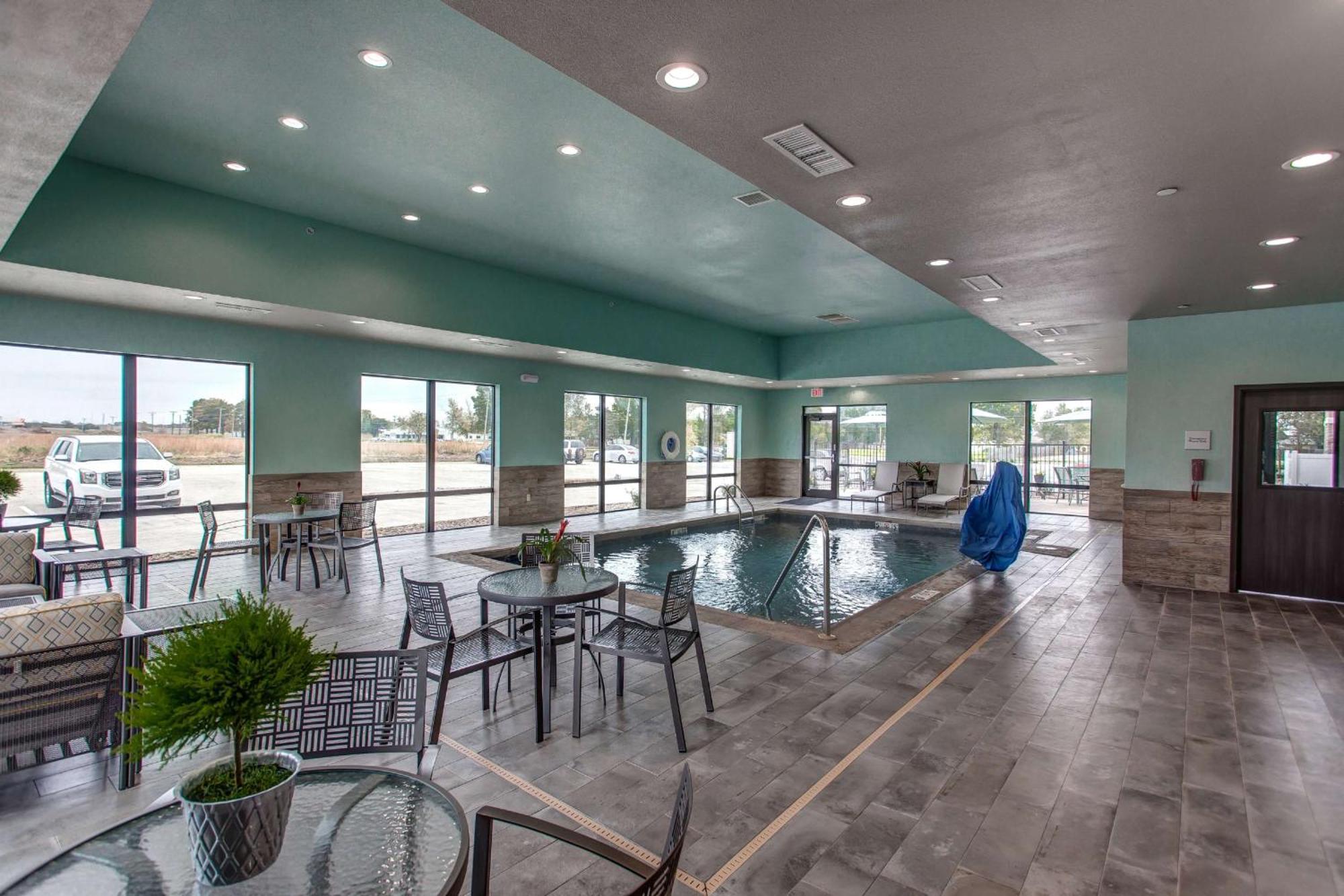 Hampton Inn & Suites-Wichita/Airport, Ks Kültér fotó